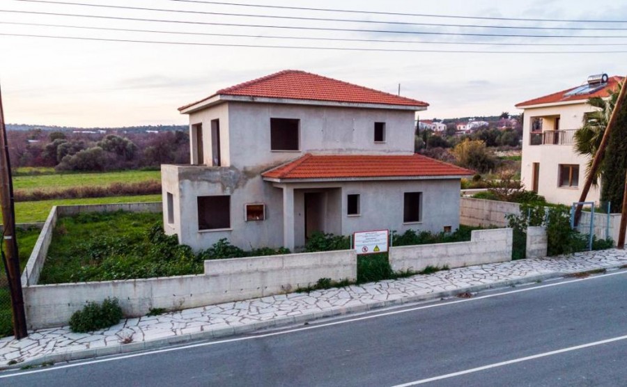 https://www.ktimatagora.com/media/property-images/136111-incomplete-houses-in-anogyra-limassol_full.jpg