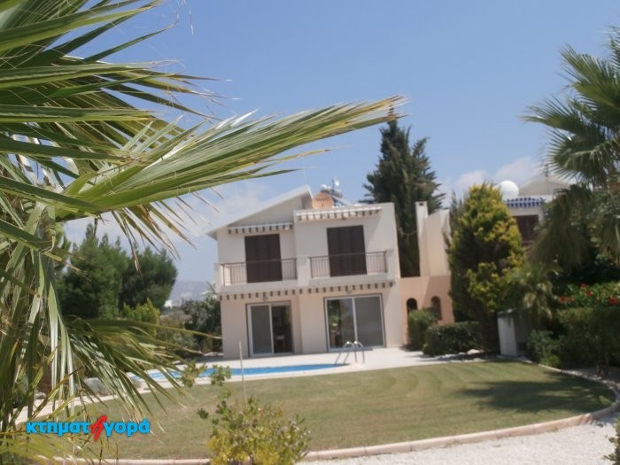 https://www.ktimatagora.com/media/property-images/61048-a-fabulous-seafront-three-bedroom-villa-in-coral-bay-is-for-sale_full.jpg