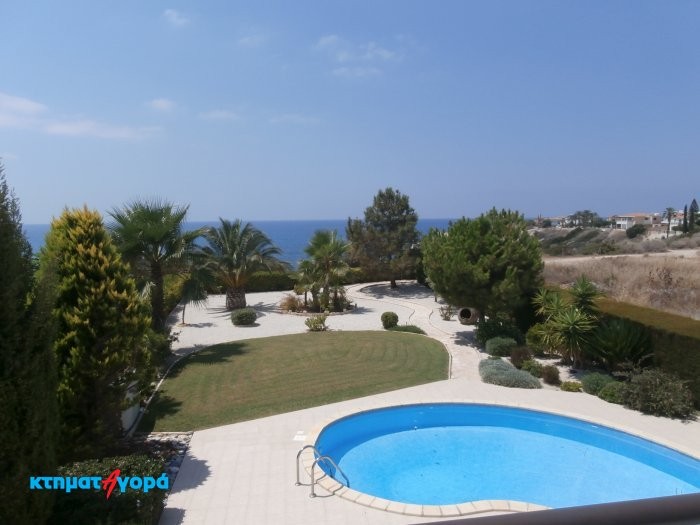 https://www.ktimatagora.com/media/property-images/61049-a-fabulous-seafront-three-bedroom-villa-in-coral-bay-is-for-sale_full.jpg