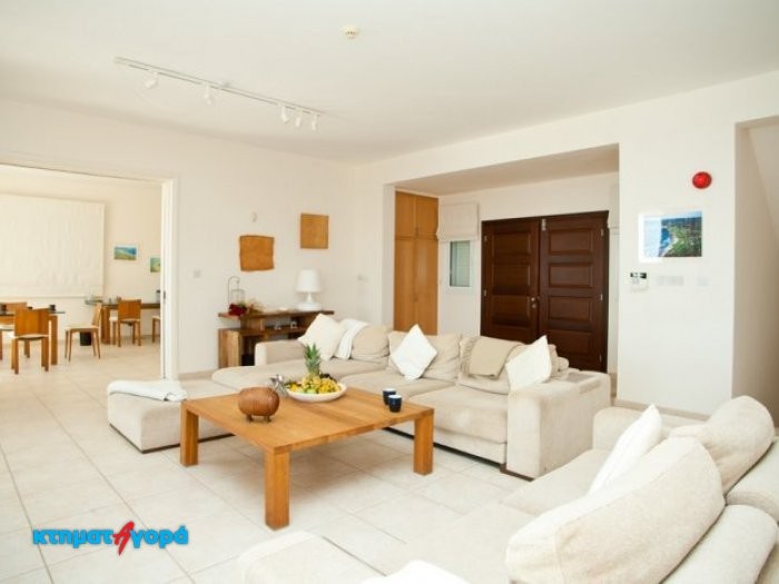 https://www.ktimatagora.com/media/property-images/63993-a-grand-six-bedroom-villa-in-secret-valley-is-for-sale_full.jpg