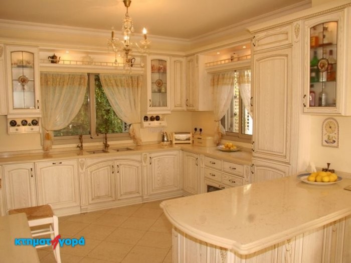 https://www.ktimatagora.com/media/property-images/64532-an-elegant-three-bedroom-villa-is-for-sale-in-coral-bay_full.jpg