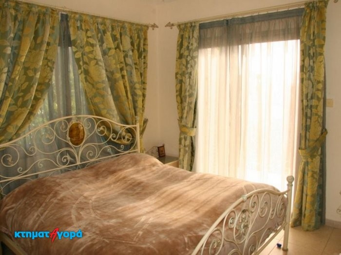 https://www.ktimatagora.com/media/property-images/64555-an-elegant-three-bedroom-villa-is-for-sale-in-coral-bay_full.jpg